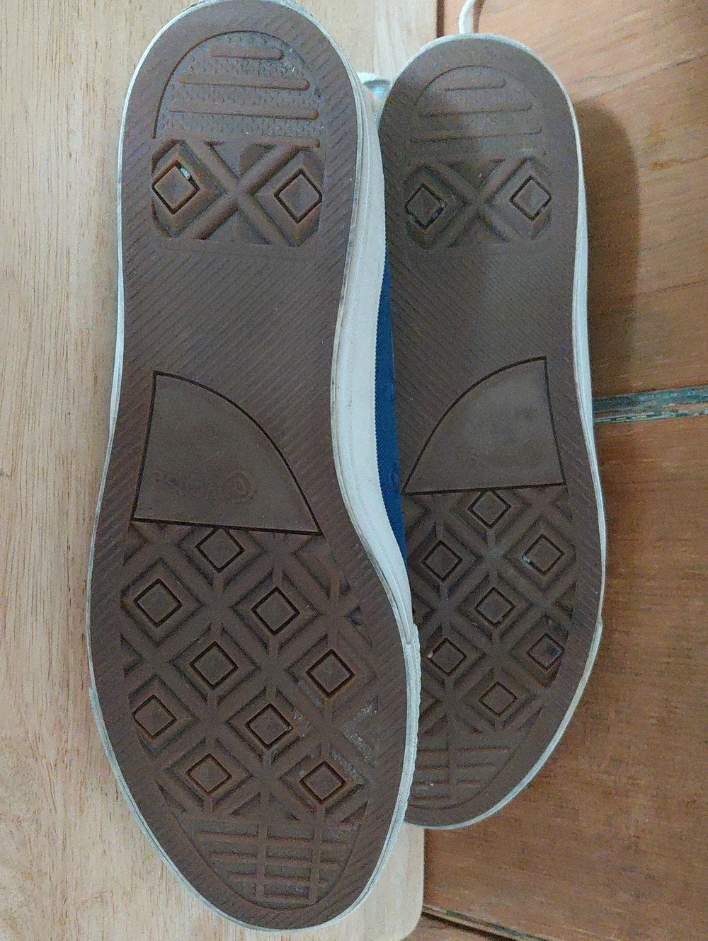 Blue Converse Low-Top Men's Sneakers Size 10 - Picture 6 of 6